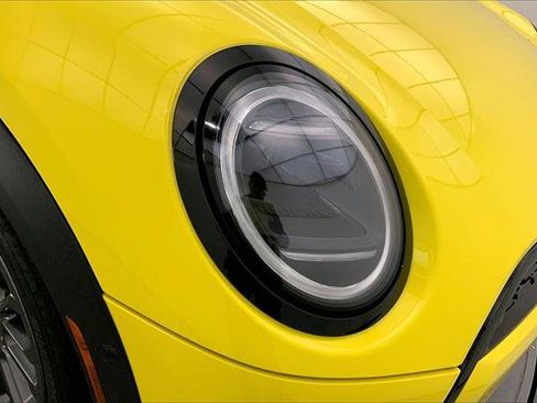 Certified 2025 MINI Cooper S image 27