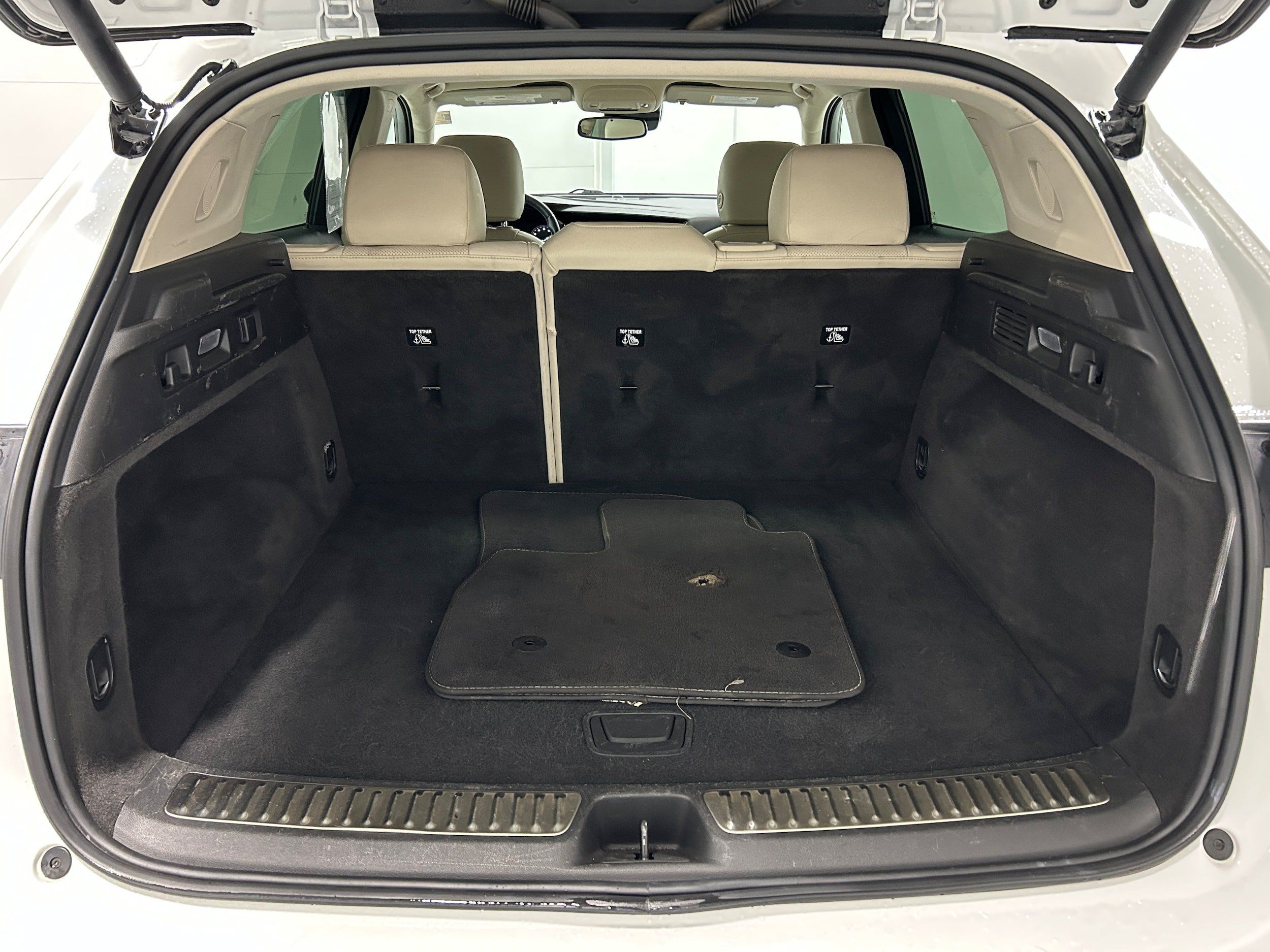 Used 2021 Buick Envision Essence AWD/4WD image 32