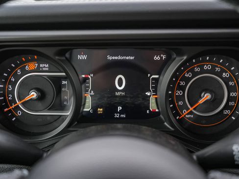 New 2026 Jeep Wrangler Unlimited Rubicon w/ Xtreme 35 Tire Package image 23