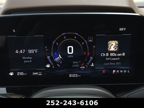 Used 2025 Chevrolet Suburban High Country AWD/4WD image 24