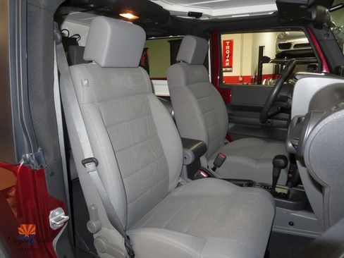 Used 2007 Jeep Wrangler Rubicon w/ Dual Top Group AWD/4WD image 5
