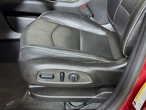 Used 2019 GMC Terrain Denali w/ Advanced Safety Package image 18