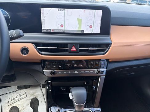 Certified 2025 Kia Seltos EX w/ EX Sunroof Package image 20