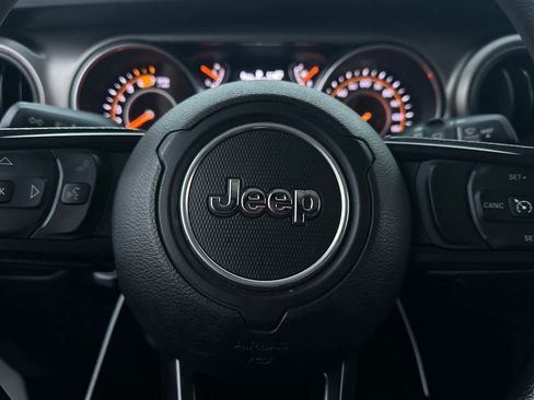 Used 2018 Jeep Wrangler Unlimited Sport image 24