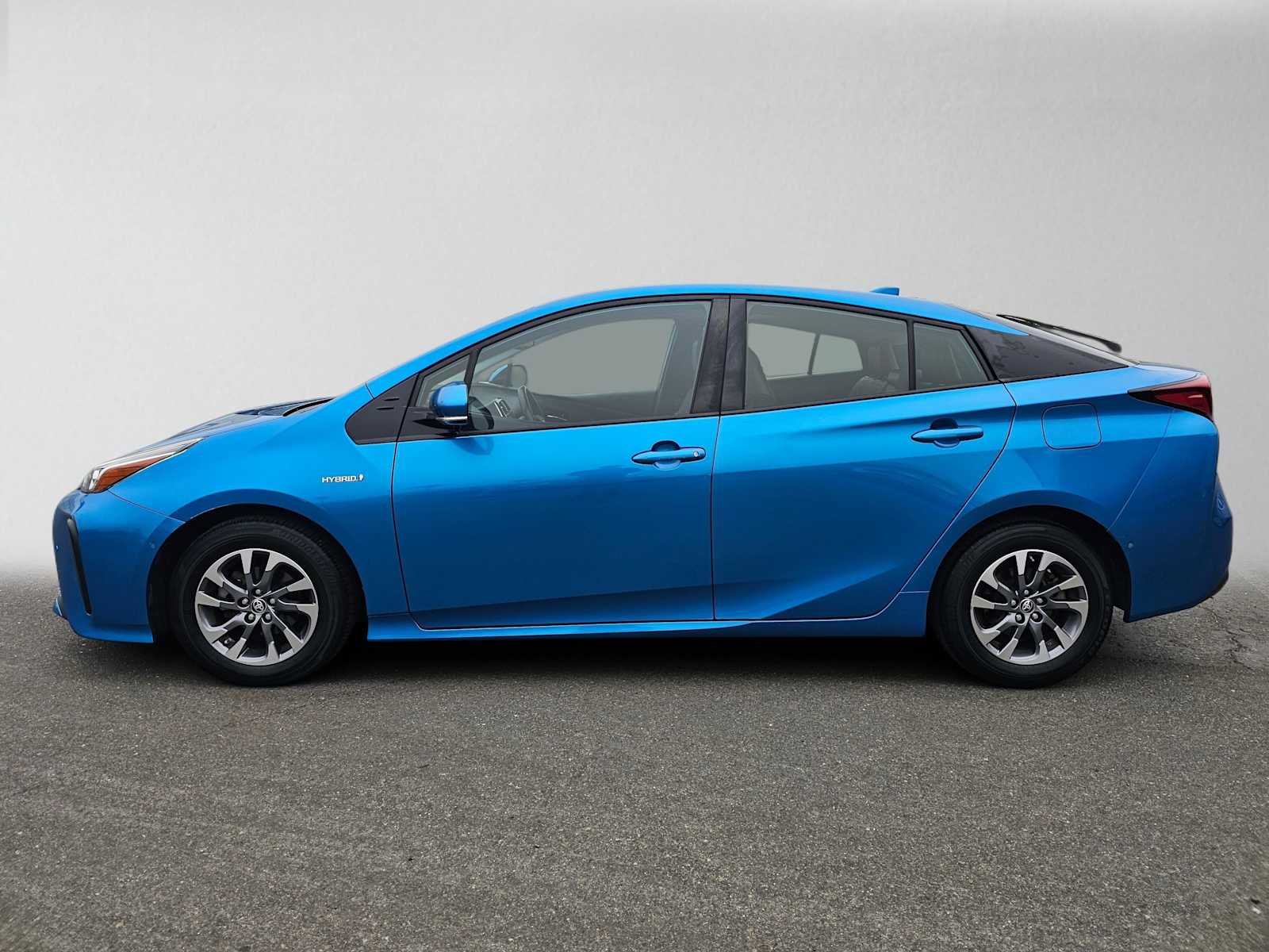 Used 2019 Toyota Prius XLE w/ Premium Convenience Package FWD image 6