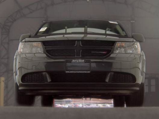 Used 2020 Dodge Journey SE w/ SE Popular Equipment Group FWD image 3