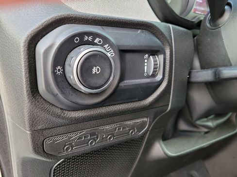 Used 2024 Jeep Wrangler Unlimited Sport AWD/4WD image 22