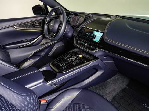 Used 2026 Aston Martin DBX S AWD/4WD image 17