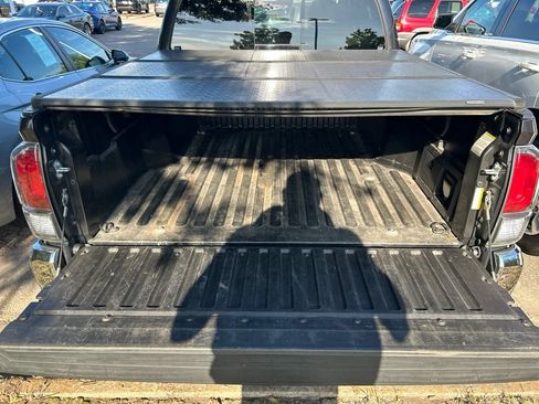Used 2021 Toyota Tacoma TRD Off-Road AWD/4WD image 16