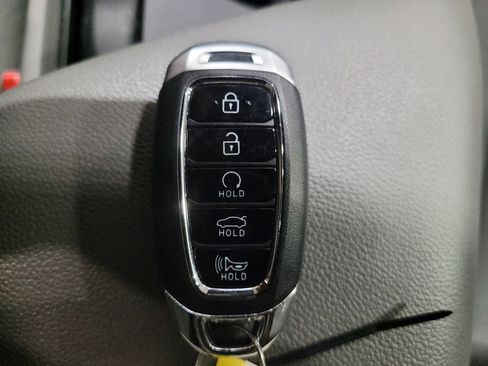 Used 2023 Hyundai Elantra SEL w/ Cargo Package FWD image 32