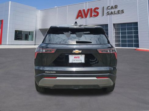 Used 2025 Chevrolet Equinox LT FWD image 5