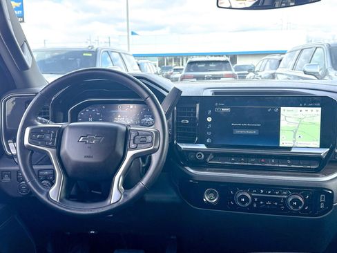 Certified 2022 Chevrolet Silverado 1500 RST image 23