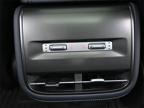 Used 2024 Lincoln Nautilus Reserve w/ Equipment Group 202A image 28