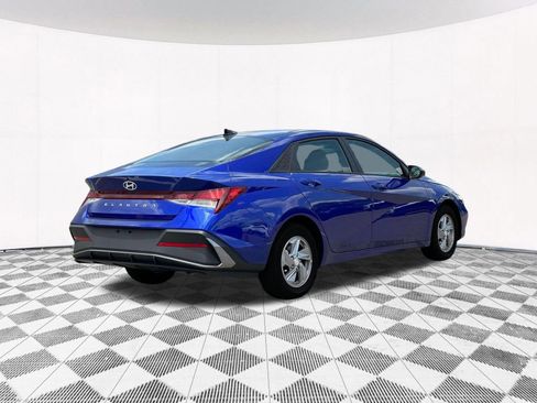 New 2025 Hyundai Elantra SE image 11