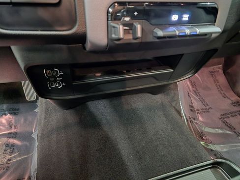 Used 2024 RAM 3500 Big Horn image 29