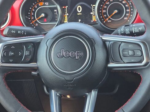Used 2023 Jeep Wrangler Unlimited Rubicon AWD/4WD image 18