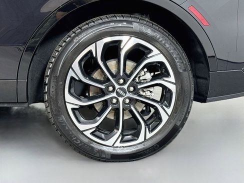 Used 2025 Lincoln Nautilus Reserve AWD/4WD image 10