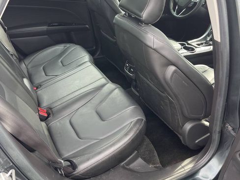 Used 2016 Ford Fusion Titanium FWD image 18