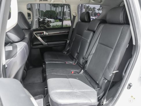 Used 2014 Lexus GX 460 w/ Premium Package AWD/4WD image 19