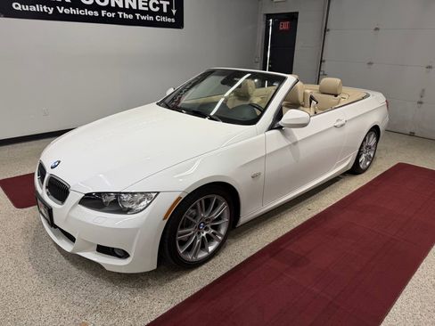 Used 2010 BMW 328i Convertible RWD image 2