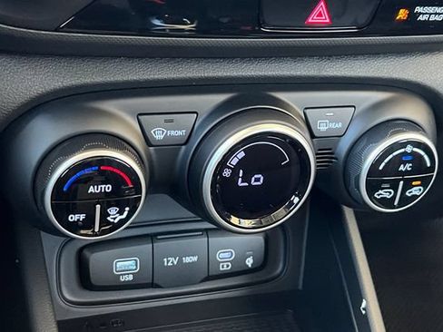 New 2026 Hyundai Venue SEL FWD image 19
