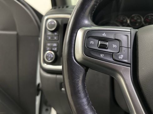 Used 2021 Chevrolet Silverado 1500 LTZ AWD/4WD image 40