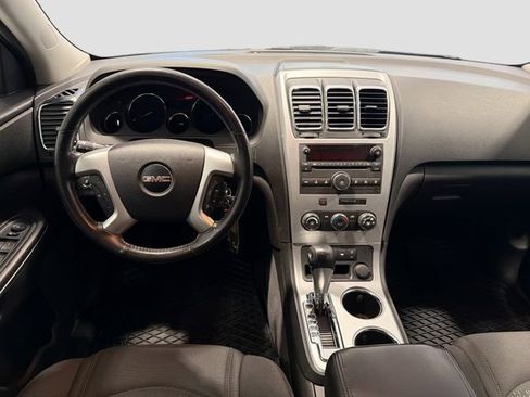 Used 2010 GMC Acadia SLE image 18