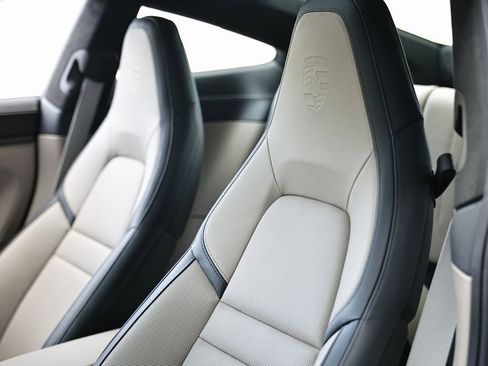 Certified 2025 Porsche 911 Carrera 4 GTS image 16