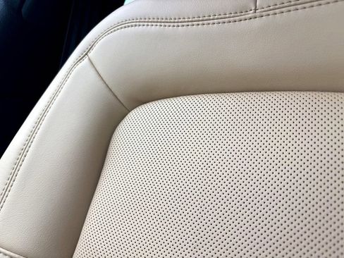 Used 2023 Lincoln Corsair Reserve FWD image 5