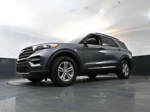 Used 2024 Ford Explorer XLT w/ Equipment Group 202A AWD/4WD image 20
