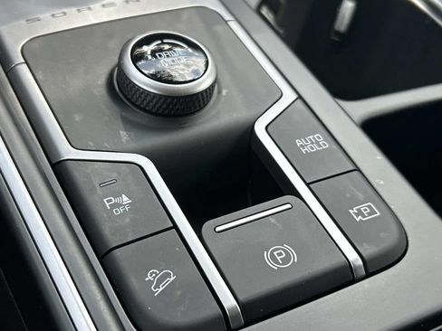 Used 2022 Kia Sorento S FWD image 28