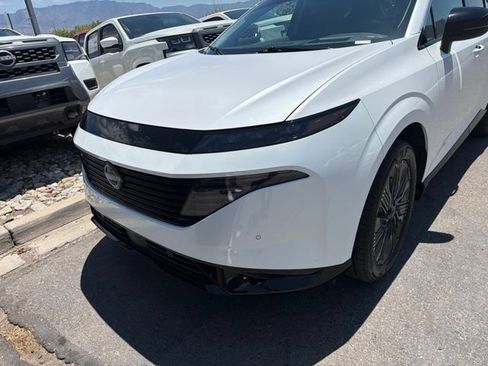 Used 2025 Nissan Murano Platinum w/ Cargo Package AWD/4WD image 3