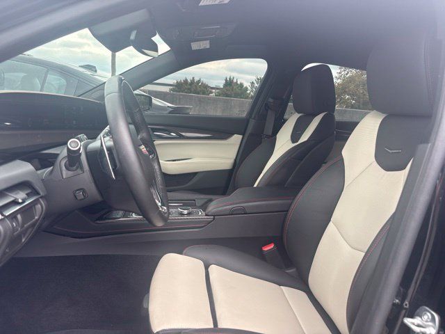 Certified 2025 Cadillac CT5 V w/ LPO, ONYX Package AWD/4WD image 3