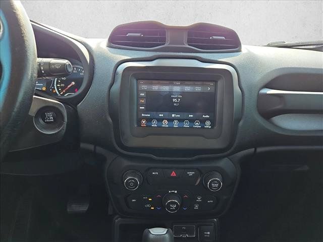 Used 2020 Jeep Renegade Altitude FWD image 12