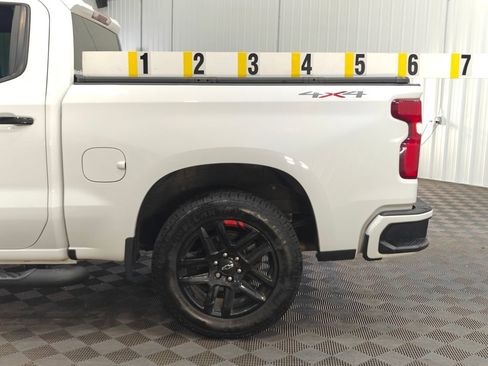 Used 2022 Chevrolet Silverado 1500 RST w/ Redline Edition AWD/4WD image 24