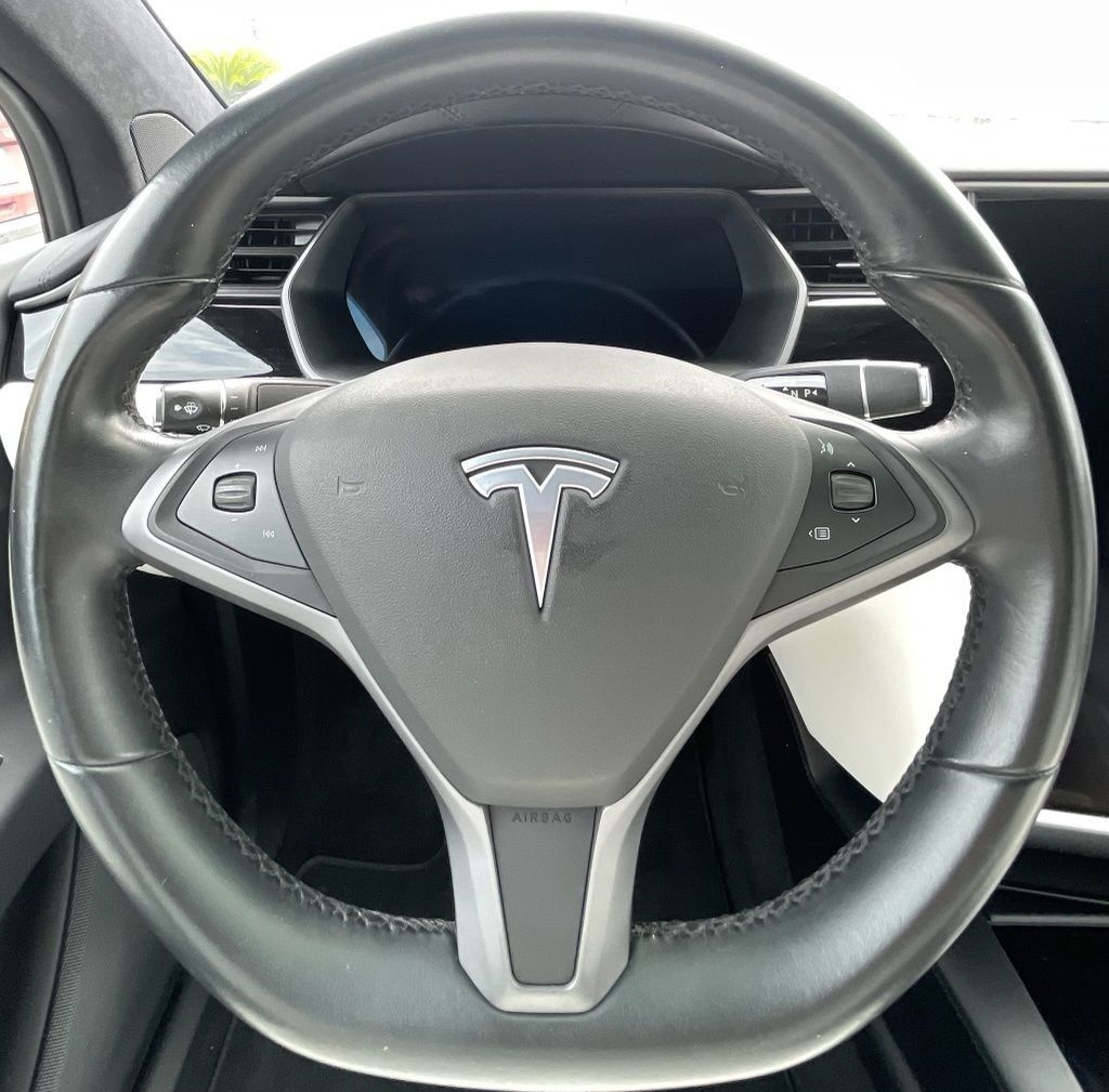 Used 2018 Tesla Model X 75D AWD/4WD image 19
