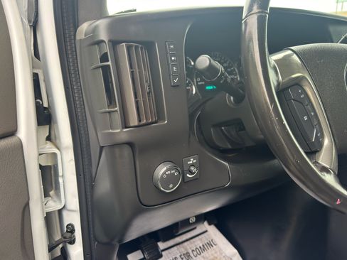 Used 2019 Chevrolet Express 3500 w/ Driver Convenience Package image 13