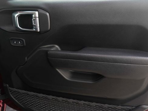 Used 2022 Jeep Wrangler Unlimited Sport image 9