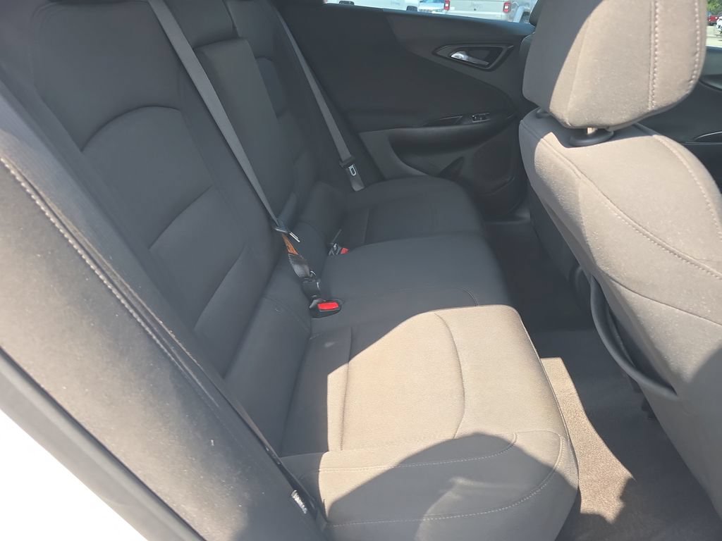 Used 2020 Chevrolet Malibu LT FWD image 13