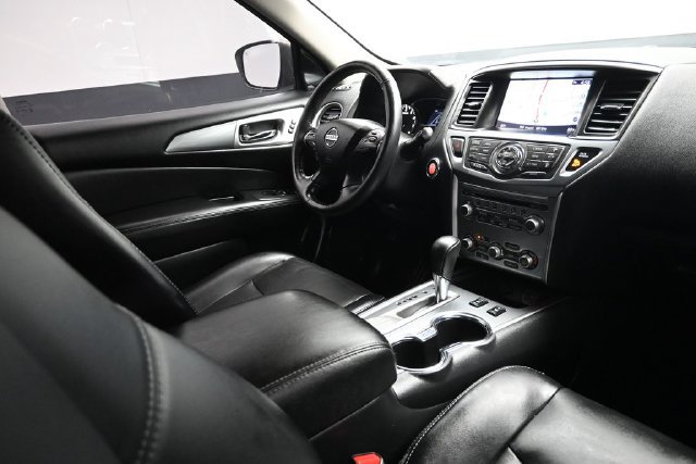 Used 2020 Nissan Pathfinder SL FWD image 12