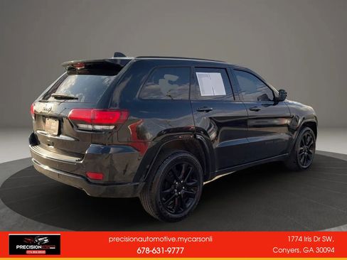 Used 2018 Jeep Grand Cherokee Altitude image 6