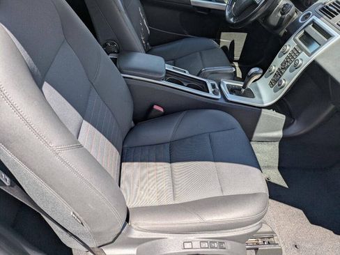 Used 2011 Volvo C30 FWD image 11