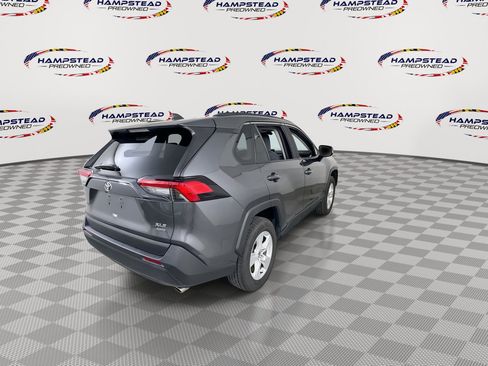Used 2021 Toyota RAV4 XLE w/ Convenience Package AWD/4WD image 8