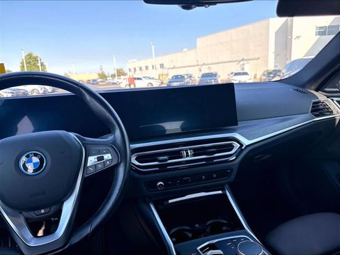 Used 2023 BMW i4 eDrive35 RWD image 12