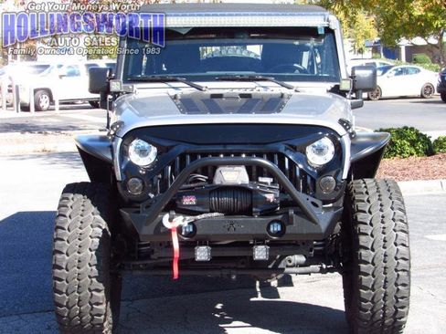 Used 2018 Jeep Wrangler Unlimited Sport AWD/4WD image 2