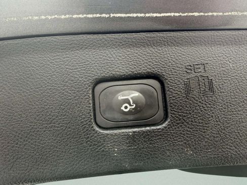 Used 2016 Ford Edge Titanium w/ Equipment Group 302A image 6