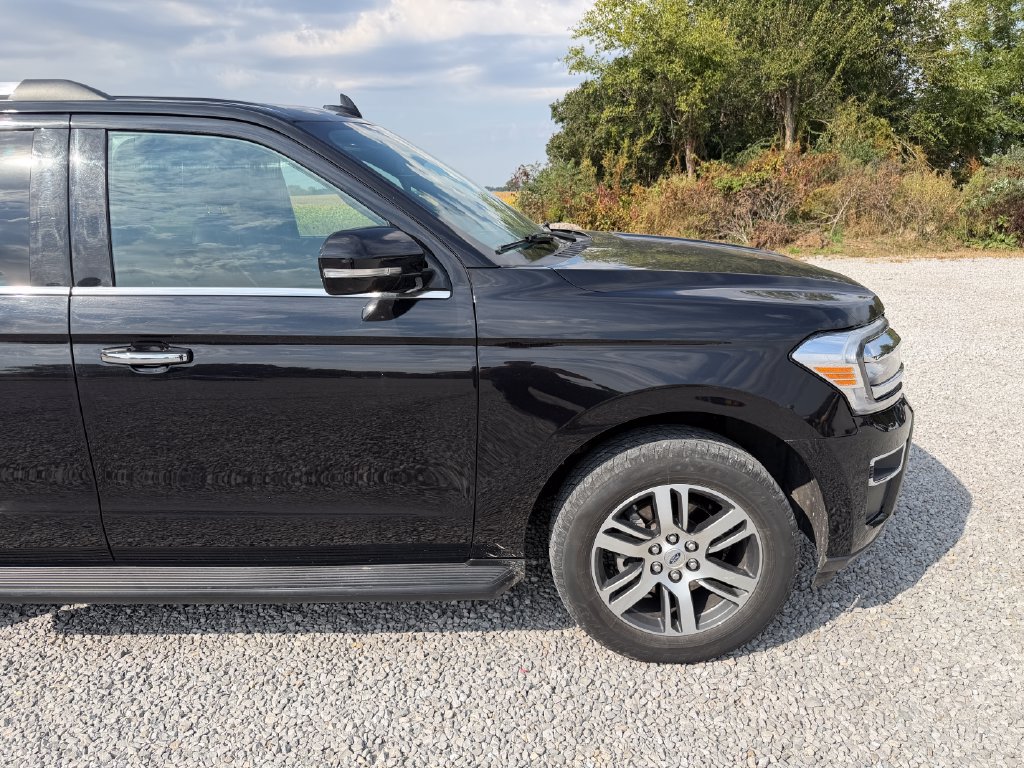 Used 2024 Ford Expedition Limited AWD/4WD image 25