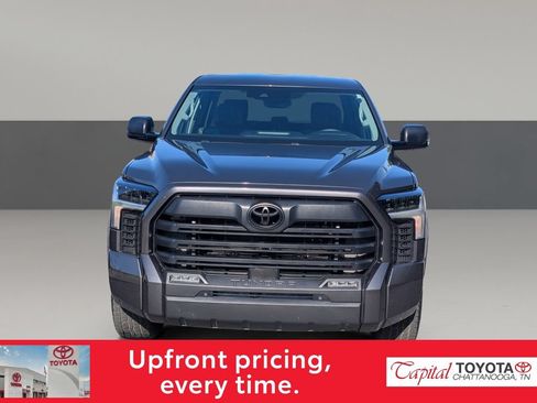 Used 2022 Toyota Tundra SR5 w/ Convenience Package RWD image 3