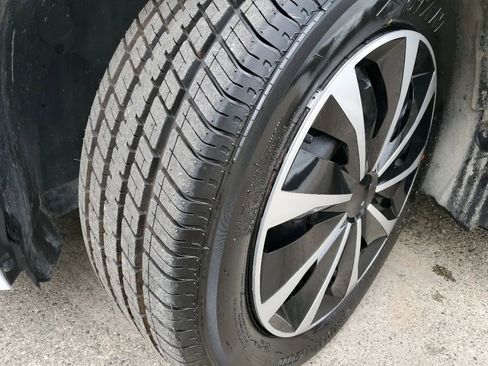 Used 2017 Ford Transit Connect XLT image 38