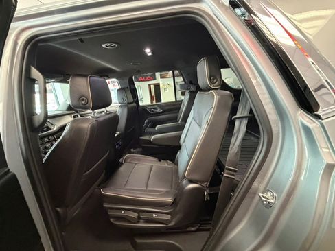 Used 2024 Chevrolet Tahoe Premier AWD/4WD image 47
